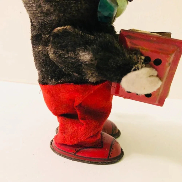 Vintage 1950s Tin Toy Key Wind Up Bear Playing Accordion 6 Inch Tall Works - Picture 13 of 16